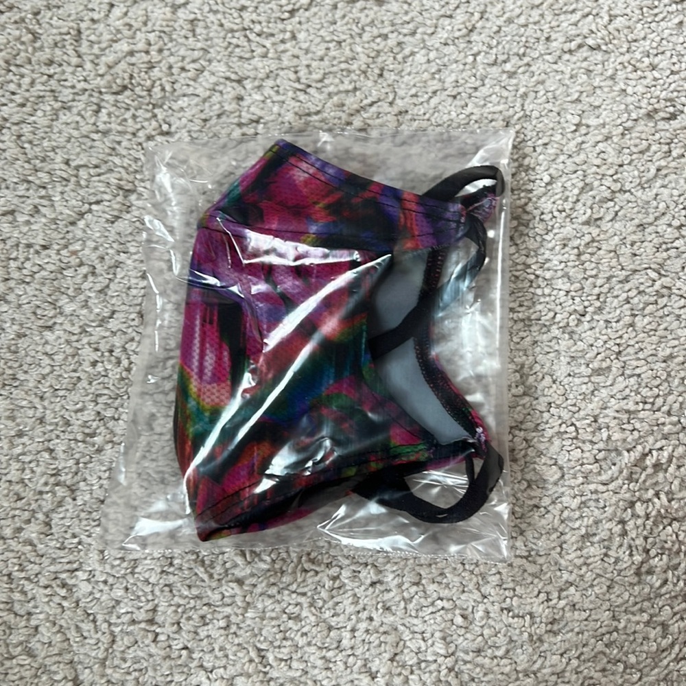 Lululemon mask
